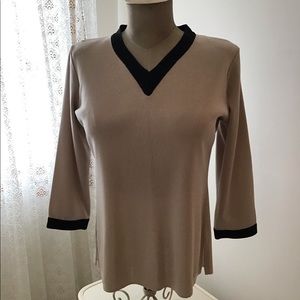 Exclusively Misook Tunic Style Top Taupe Black M